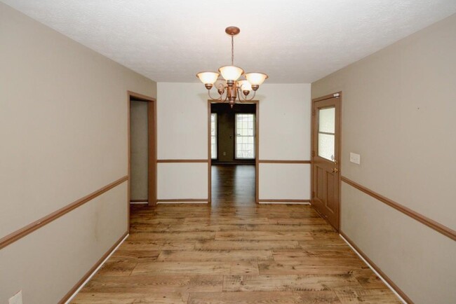 Building Photo - 4033 Scenic Mountain Dr SW