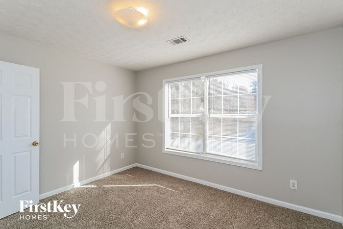 Building Photo - 3138 Evonshire Ln