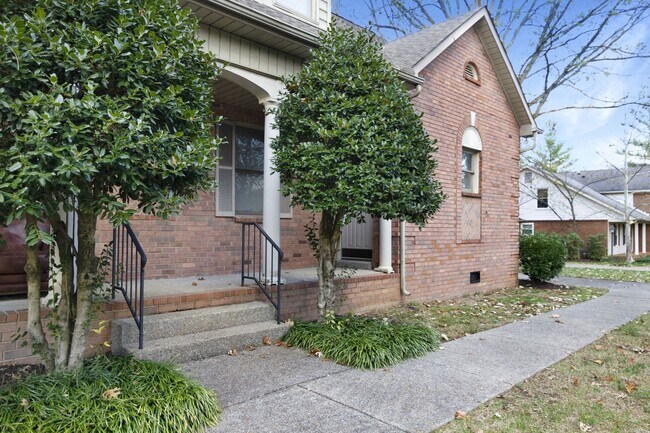 Building Photo - 1158 Sewanee Rd