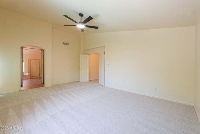Building Photo - Stunning Cobble Creek II home with pool an...