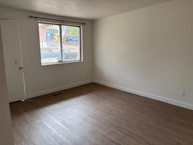 Building Photo - 2122 Orchard Dr