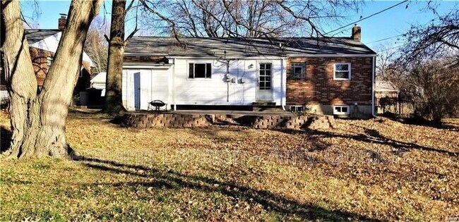 Building Photo - 10147 Maryvale Ln