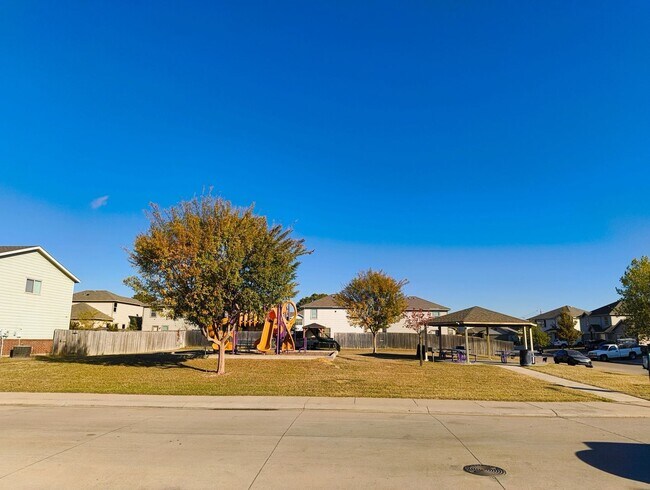 Building Photo - 1540 Chama Dr