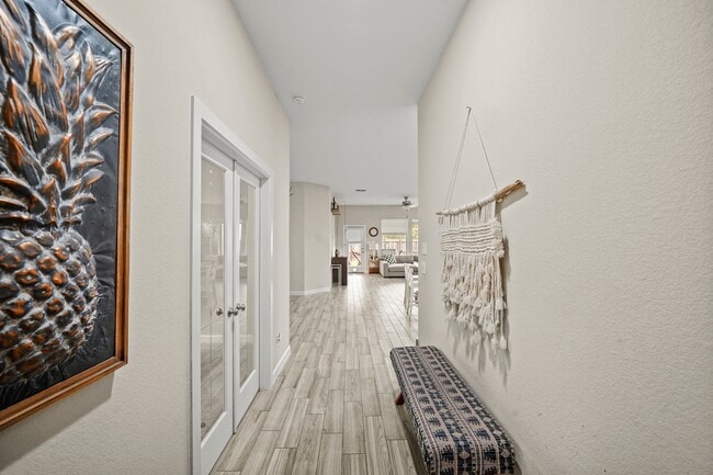 Building Photo - 6002 Daggerwing Wy