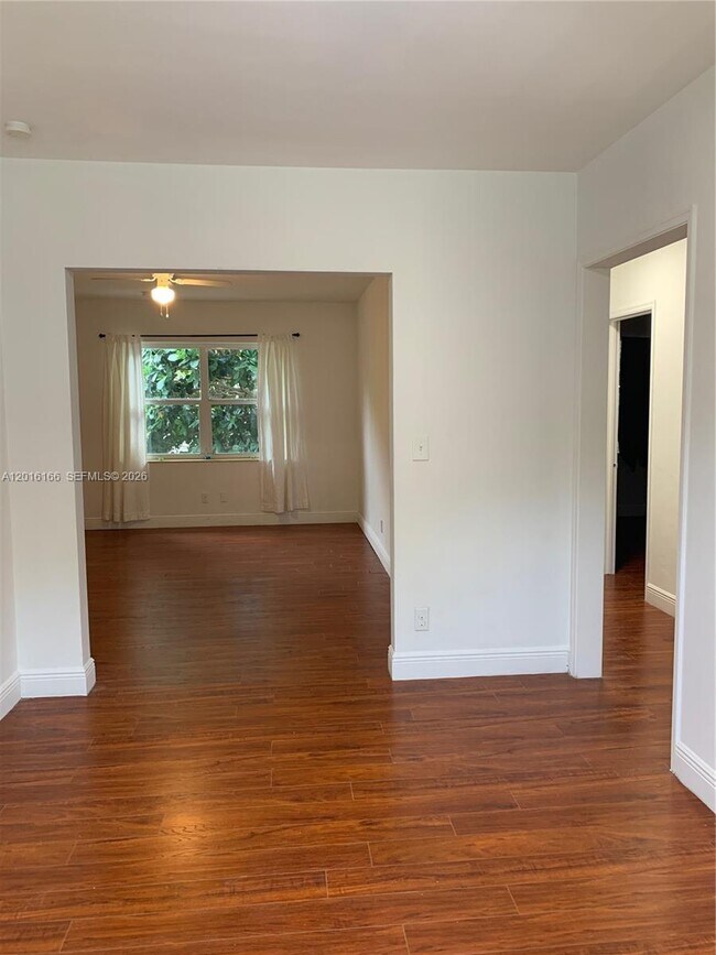 Building Photo - 723 NE 91st St