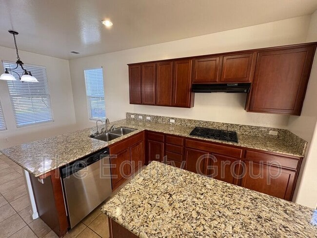 Building Photo - 1422 N PELAGO Ct