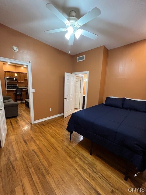 Building Photo - 2 W Park Row