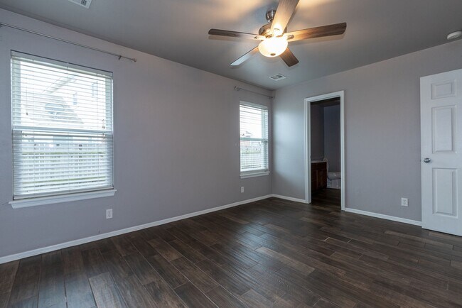Building Photo - 3 Bed / 2 Bath in Owasso!