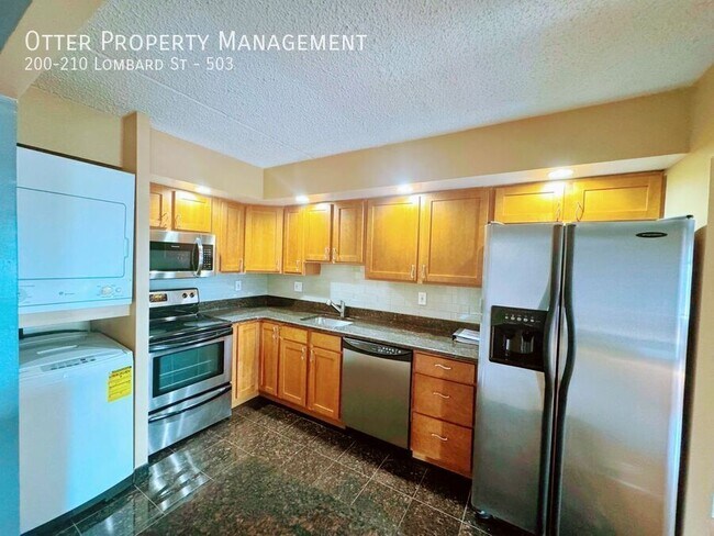 Building Photo - 200-210 Lombard St-503
