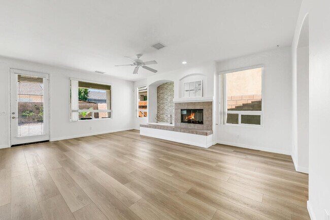 Building Photo - 81441 Avenida Gonzales