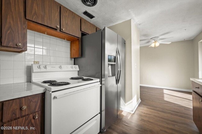 Building Photo - 10814 Indies Dr S