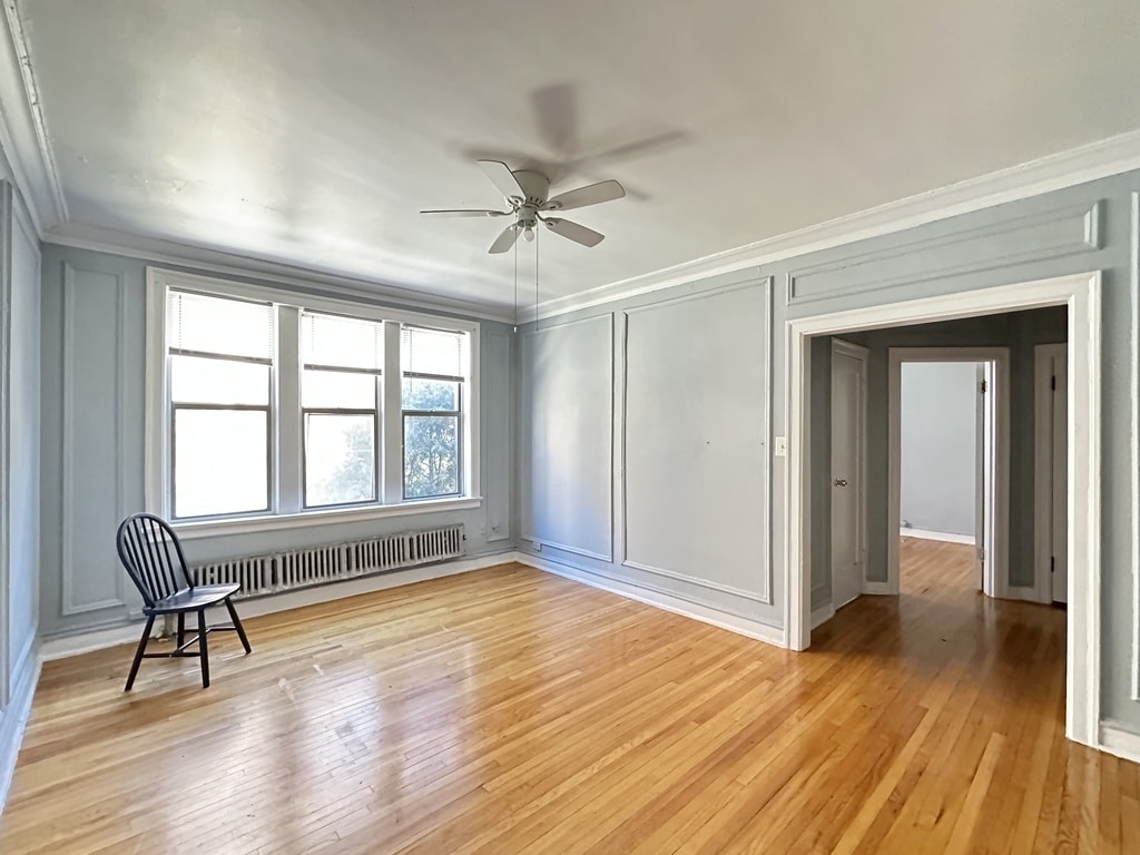 Building Photo - 1369 W Estes Ave