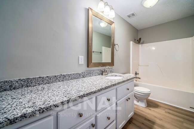 Building Photo - 140 Bonnieville Dr