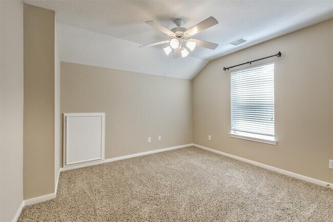 Building Photo - 24031 Bonnamere Ln