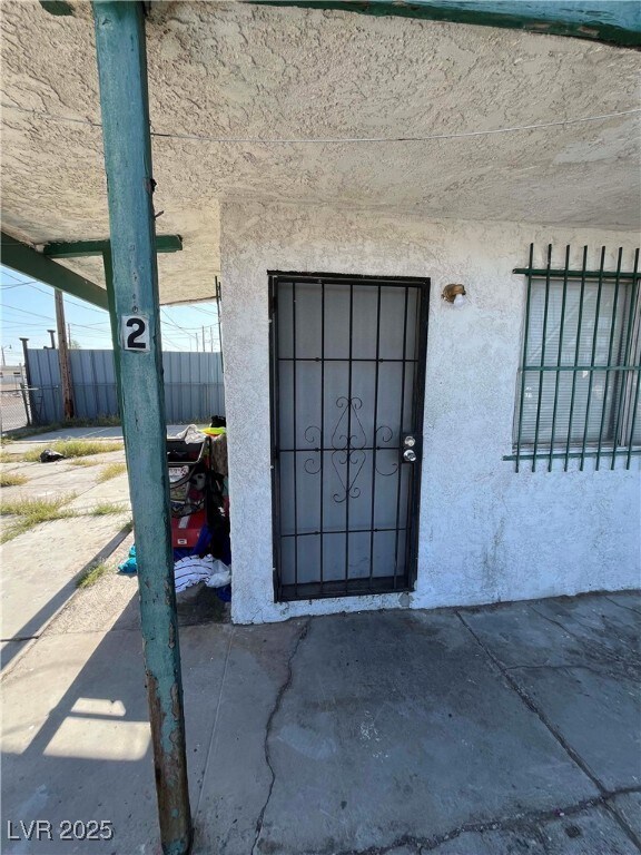 Building Photo - 622 W McWilliams Ave