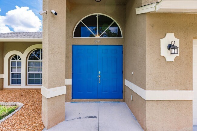 Building Photo - "Charming 3-Bedroom Home with 2 Full Baths and Spacious 2537 Sq Ft in North Port, FL!"