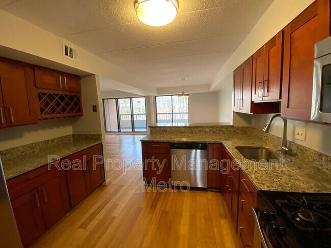 Building Photo - 5657 Harpers Farm Rd