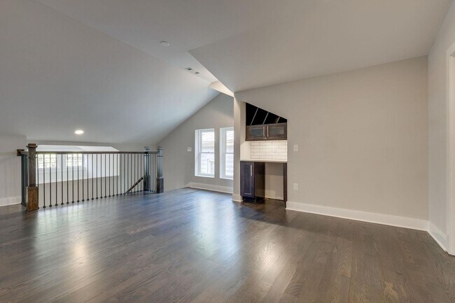 Building Photo - 1509 Ashwood Ave