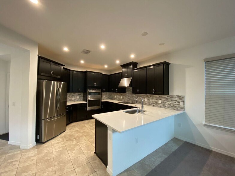 Building Photo - 1470 Lone Feather Trail