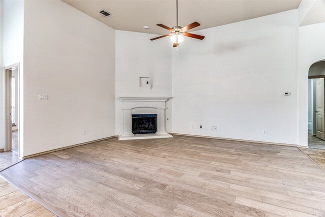 Building Photo - 6612 Friendsway Dr