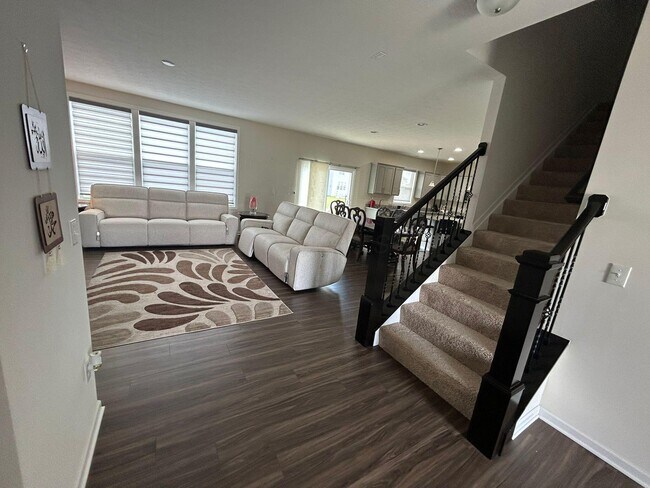 Building Photo - 241 Sunstone Ln