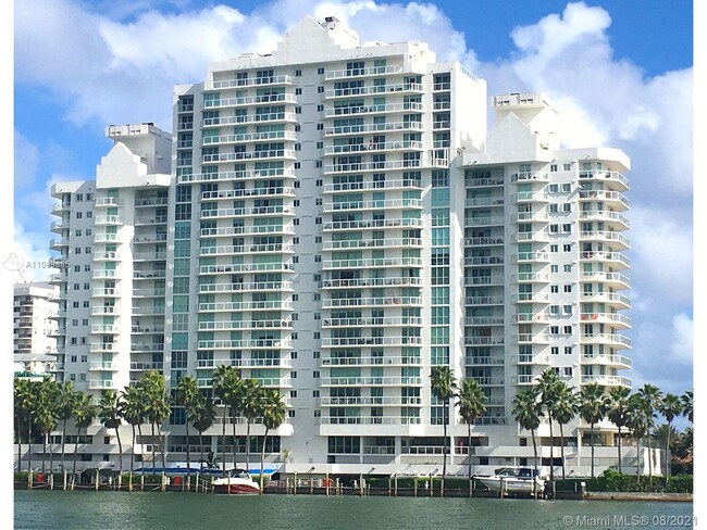 Building Photo - 5900 Collins Ave