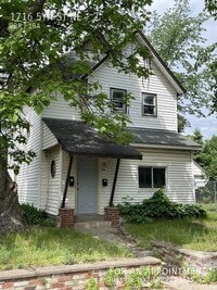 Building Photo - 1716 5th St NE