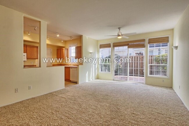 Building Photo - 2 Bed, 2 Bath Main Floor Condo in Cascade ...