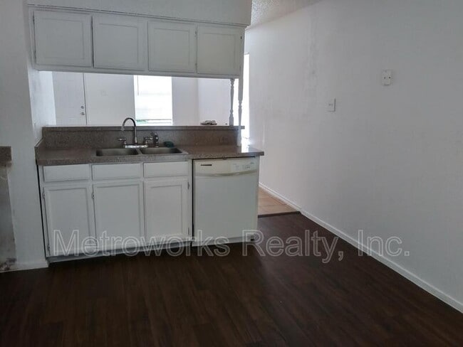 Building Photo - 118 Pine Meadow Dr