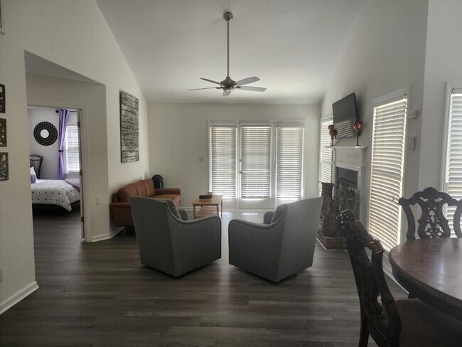 Building Photo - 426 Georgetown Cir