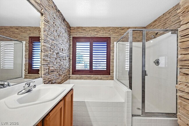 Building Photo - 5840 Coconut Creek St