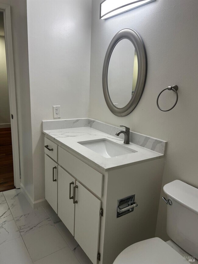 Building Photo - 6 Josefa Ct