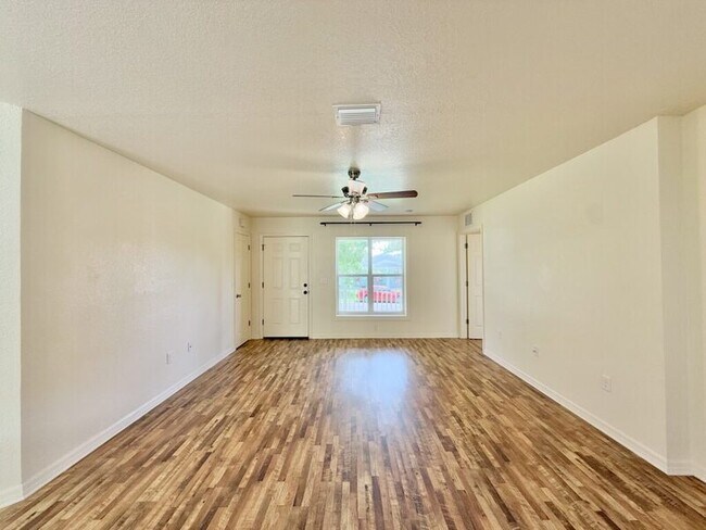 Building Photo - 630 Mac Crillus Rd