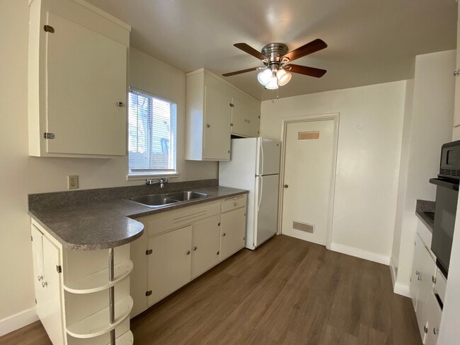 Building Photo - AVAILABLE NOW !!! NORTH VACAVILLE - E. MONTE VISTA AVE 1 bed/1 bath apartment! Private lot with l...