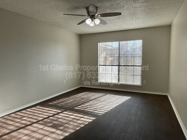 Building Photo - 459 Little Valley Ct