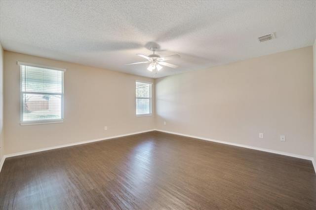 Building Photo - 1825 Lariat Dr