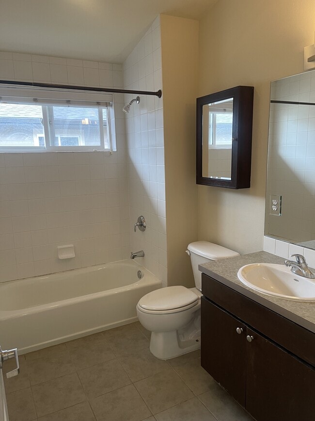 Building Photo - 834 N 145th Ln