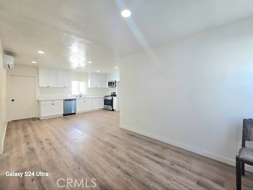 Building Photo - 9404 E Zamora Ave