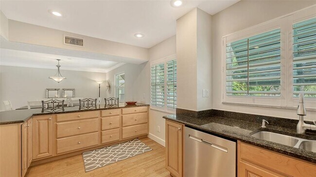 Building Photo - 4660 Ocean Blvd