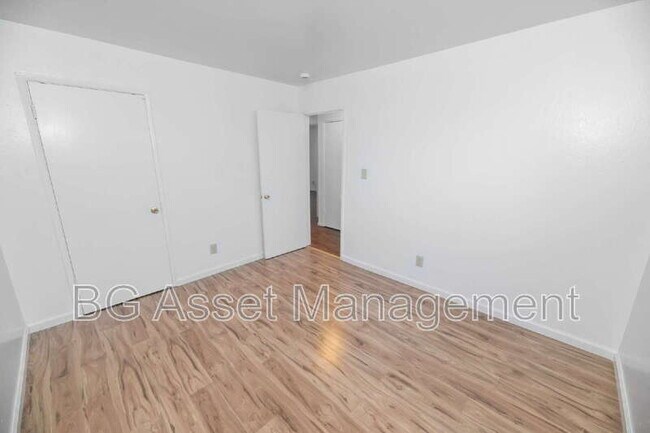 Building Photo - 460 San Marco St