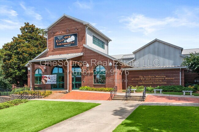 Building Photo - 1013 Shady Ln