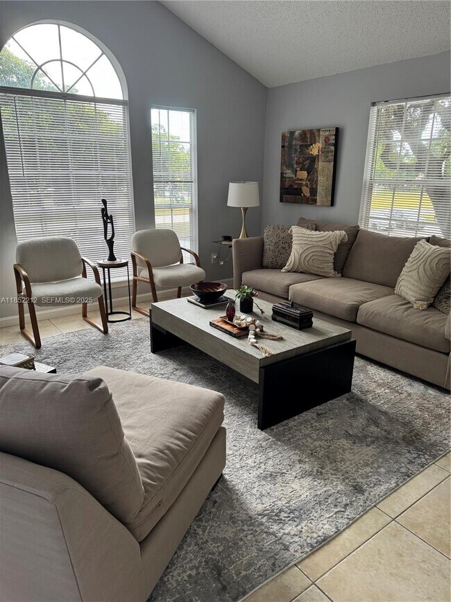 Building Photo - 1165 Crystal Way