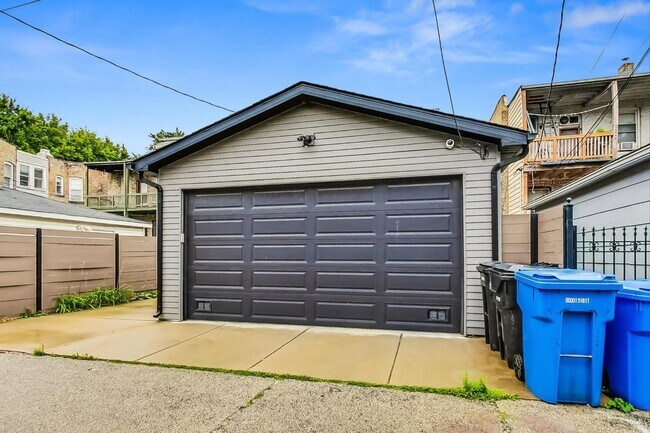 Building Photo - 2511 N Francisco Ave