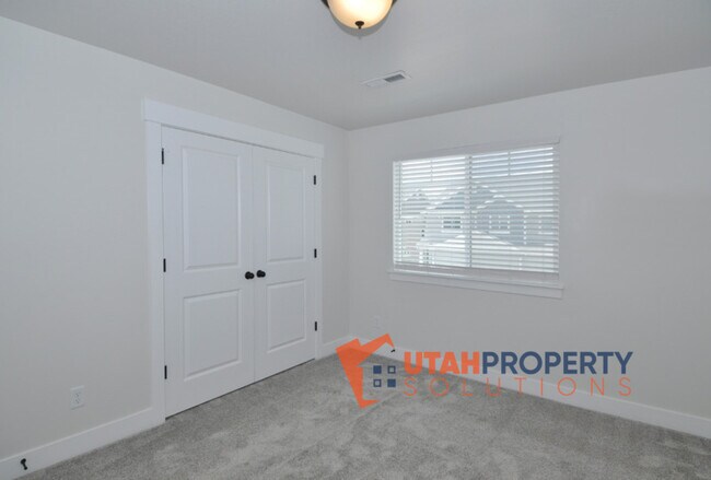 Building Photo - 1748 N 3720 W