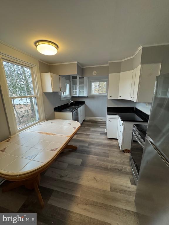 Building Photo - 365 E Springfield Rd