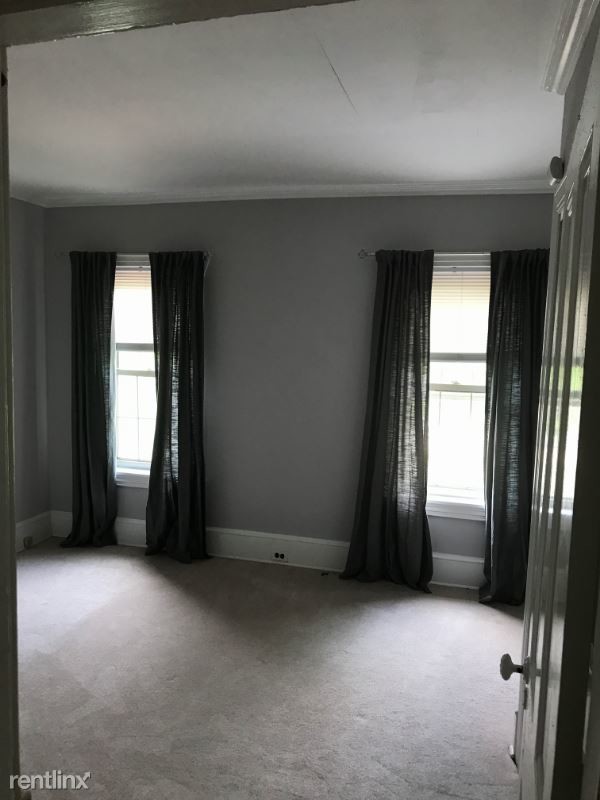Building Photo - 3 br, 1.5 bath Townhome - 1803 Lovering Ave