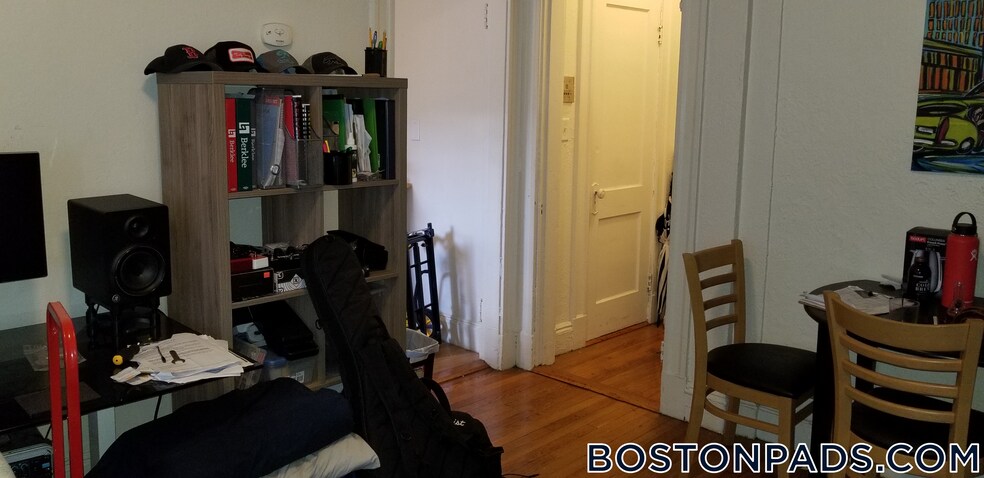 Building Photo - 1167 Boylston St