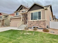 Building Photo - Spacious 3 Bedroom Home in Heron Pointe Su...
