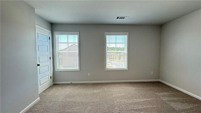 Building Photo - 2920 Westgate Park Dr