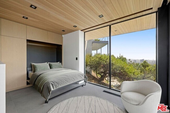 Building Photo - 5671 Spreading Oak Dr